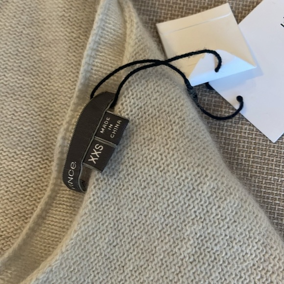 Vince size - XXS  style-oversized, lake a Small - Picture 4 of 4